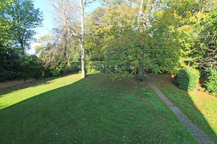 1 Bedroom Flat For Sale In Elmwood, Arundel Road, BN21