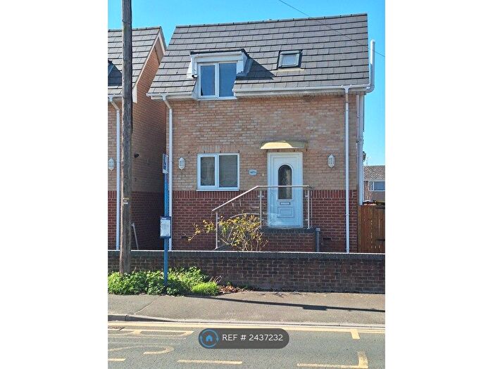 3 Bedroom Detached House To Rent In Blandford Road, Upton, BH16