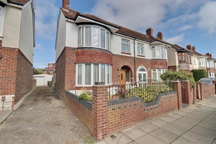 4 Bedroom House For Sale In Dysart Avenue, Drayton, Portsmouth, PO6