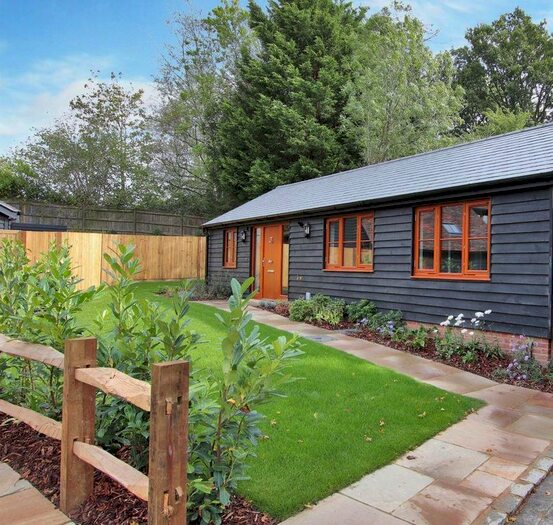 2 Bedroom Detached Bungalow For Sale In Camp Hill, Chiddingstone Causeway, Tonbridge TN11