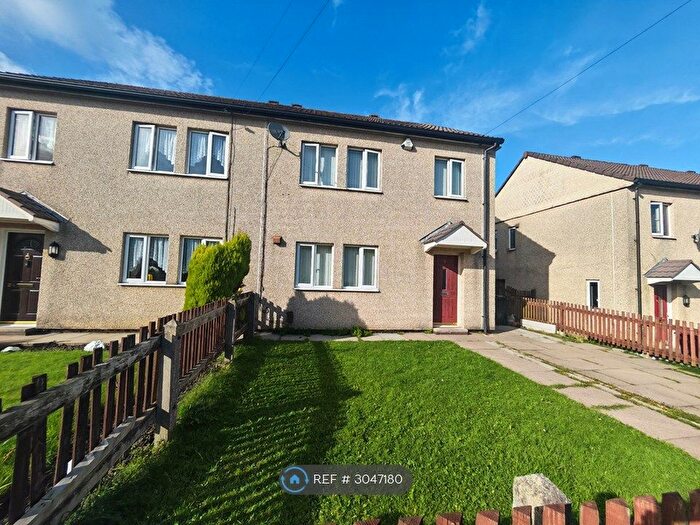 3 Bedroom Semi-Detached House To Rent In Litherland Road, Bolton, BL3