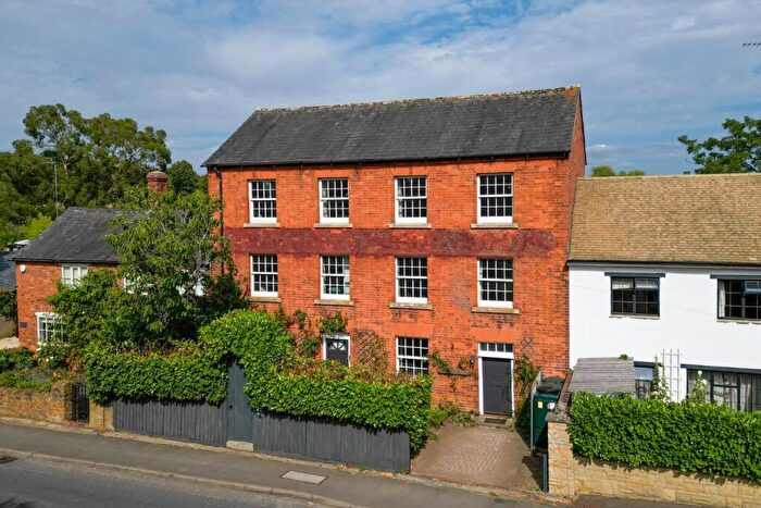 4 Bedroom Terraced House For Sale In Upper Brailes, Banbury, Oxfordshire, OX15