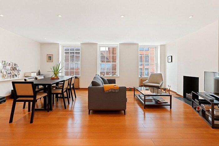 2 Bedroom Flat For Sale In Seymour Place, London, W1H