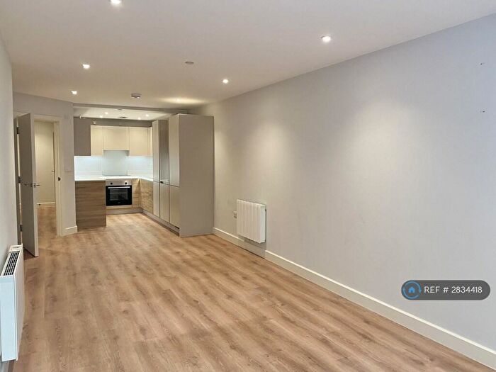 2 Bedroom Flat To Rent In Christchurch Road, Bournemouth, BH1