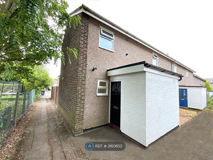 7 Bedroom Detached House To Rent In Hudson Court, Guildford, GU2