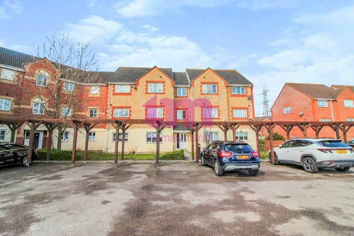 2 Bedroom Flat To Rent In Lennox Close, Chafford Hundred, Grays, RM16
