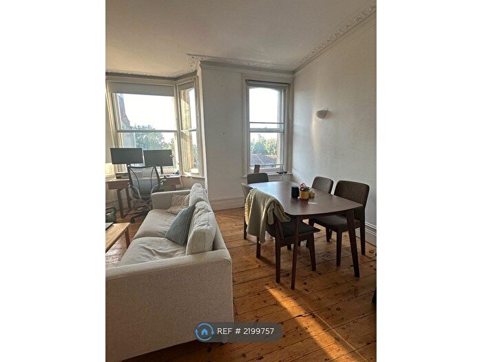 1 Bedroom Flat To Rent In Wandsworth Road, London, SW8