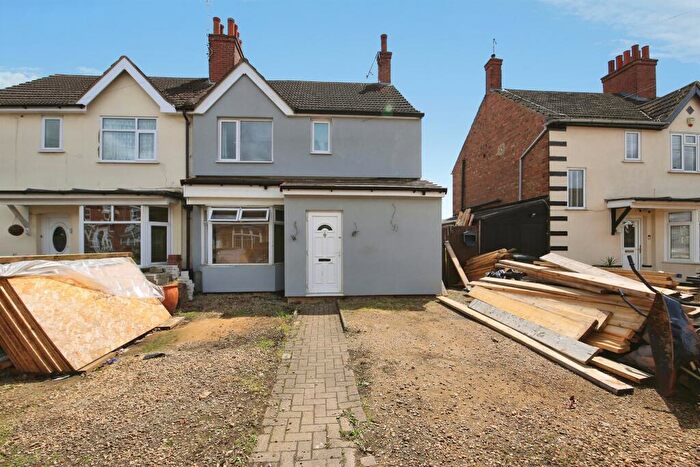 3 Bedroom Semi-Detached House For Sale In Paston Lane, Peterborough, PE4