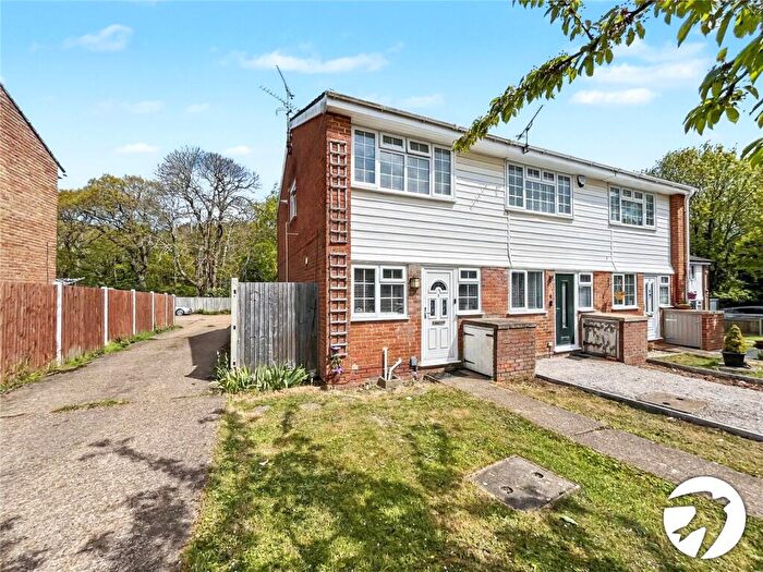 2 Bedroom End Of Terrace House For Sale In Waverley Close, Lordswood, Kent, ME5