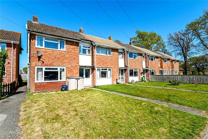 3 Bedroom End Of Terrace House For Sale In Sheldrake Gardens, Hordle, Lymington, Hampshire, SO41