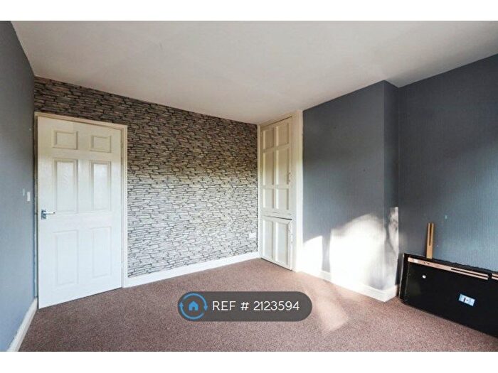 2 Bedroom End Of Terrace House To Rent In Longley Avenue West, Sheffield, S5