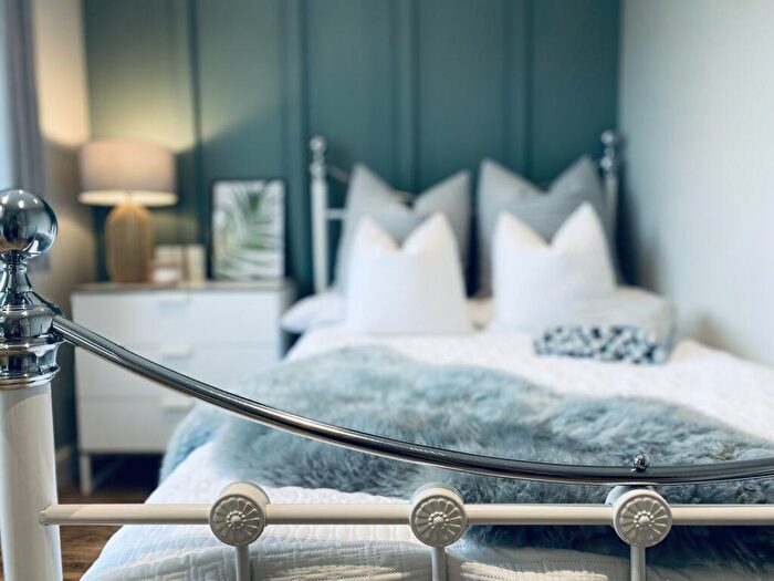 5 Bedroom House To Rent In Windrush Close, Whiteway, Bath, BA2