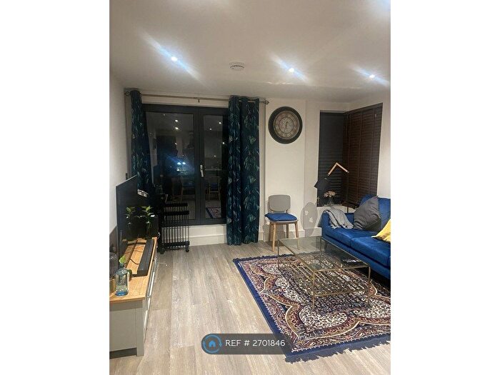 1 Bedroom Flat To Rent In Ivory Court, London, N13