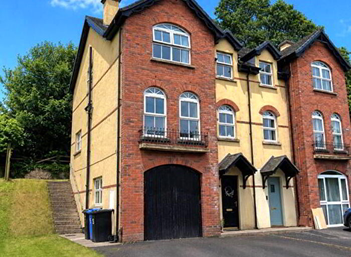 3 Bedroom Semi-Detached House For Sale In Foxhill, Derry, BT47
