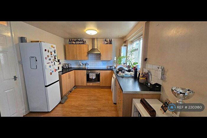 1 Bedroom Flat To Rent In St. Matthias Street, Leeds, LS4