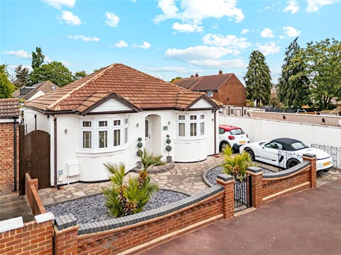 4 Bedroom Detached Bungalow For Sale In Goring Road, Dagenham, RM10