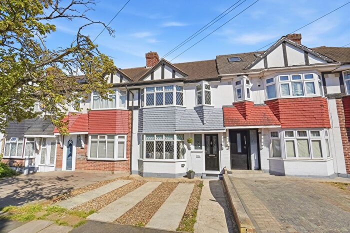 3 Bedroom Terraced House For Sale In Seymour Avenue, Morden, SM4