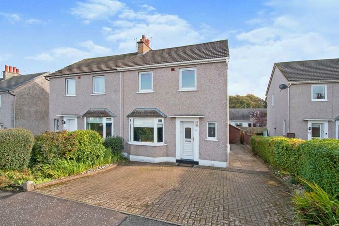 3 Bedroom Semi-Detached House For Sale In Craighlaw Avenue, Eaglesham, Glasgow, G76