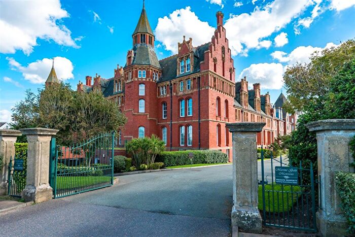 2 Bedroom Flat For Sale In Marine Gate Mansions, Promenade, Southport, PR9