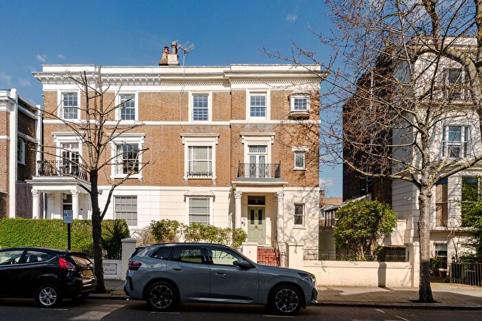 2 Bedroom Flat For Sale In Chepstow Villas, Notting Hill, London, W11