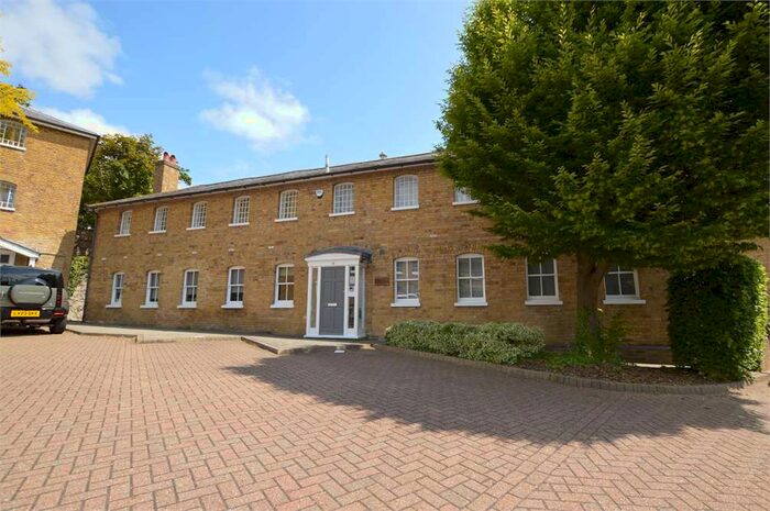 Retail Property To Rent In Priory Hill, Dartford, DA1