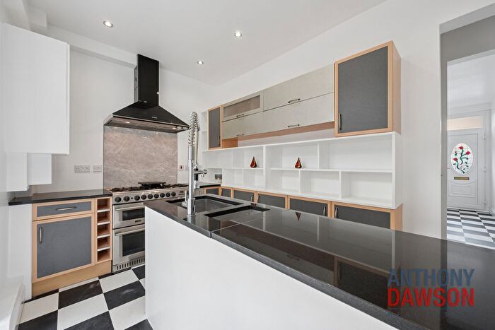 2 Bedroom Detached House To Rent In Grasmere Street, Burnley, BB10