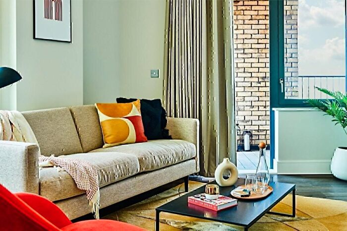 1 Bedroom Flat To Rent In Uncle Southall, Merrick Rd, Southall, Southall, UB2
