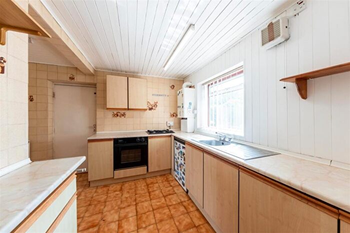 3 Bedroom Semi Detached House For Sale In Dunham Road, Northwich, CW9