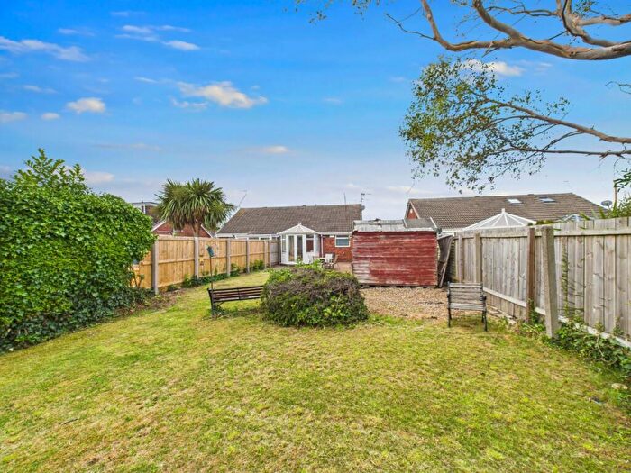 2 Bedroom Semi-Detached Bungalow For Sale In Bretherdale, Hull, HU7