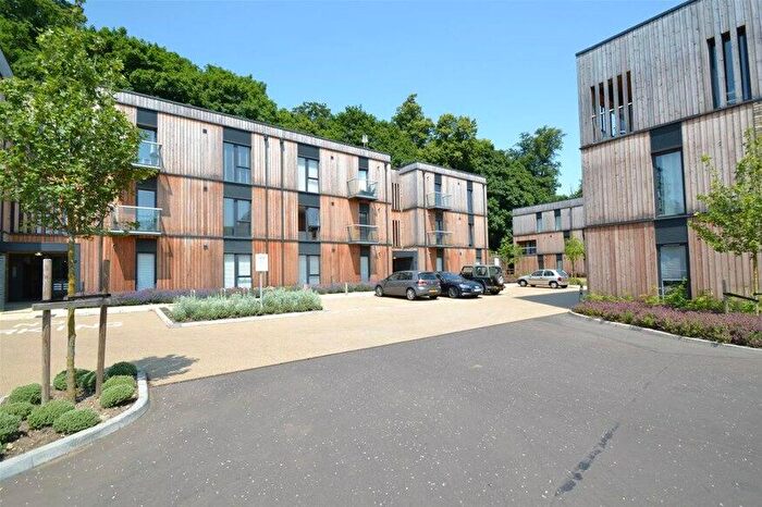 2 Bedroom Flat To Rent In Clock House Gardens, Welwyn, AL6