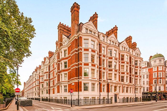 1 Bedroom Flat For Sale In Ridgmount Gardens, Fitzrovia, WC1E