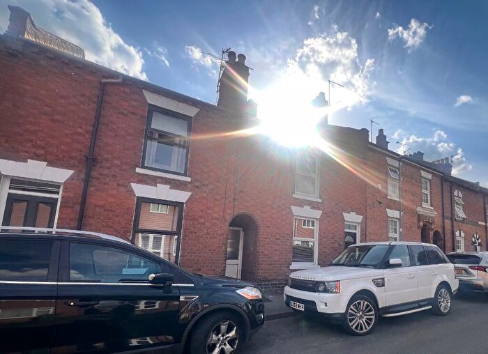 2 Bedroom Terraced House To Rent In Hill Street, Warwick, Warwickshire, CV34