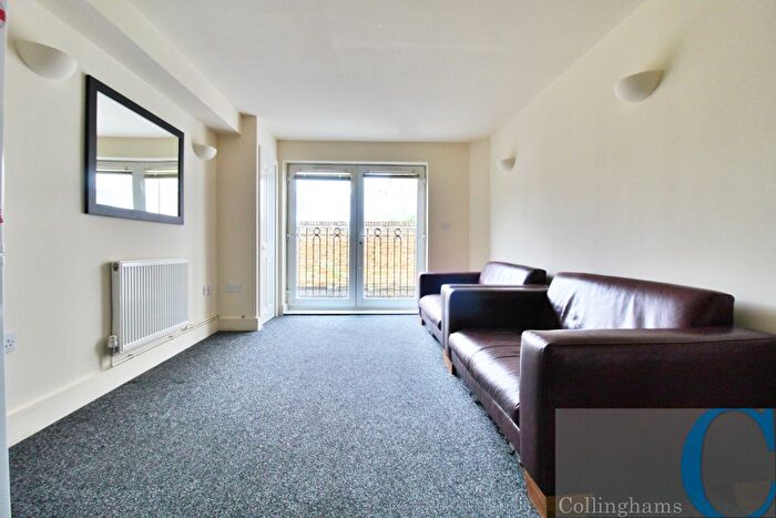 2 Bedroom Flat To Rent In Robinson Road, London, SW17