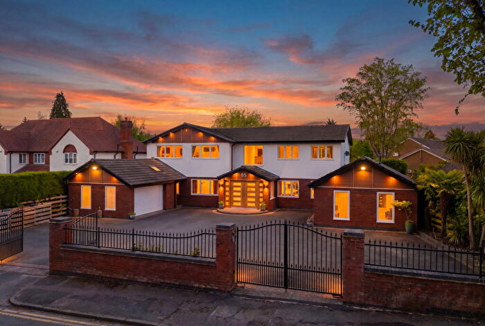 5 Bedroom Detached House For Sale In Alderbrook Road, Solihull, B91