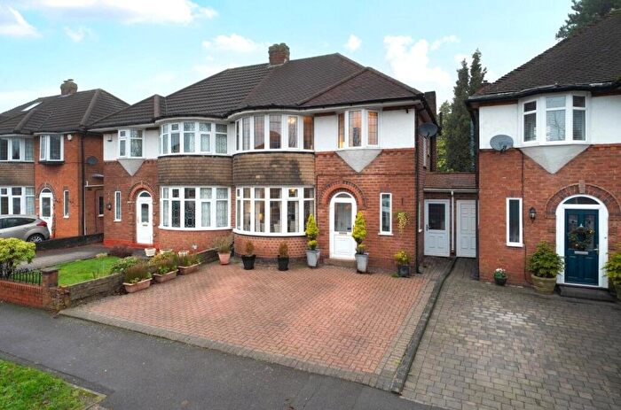 3 Bedroom Semi Detached House For Sale In Yarningale Road, Kings Heath, Birmingham, B14