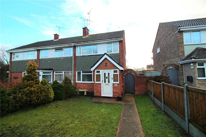 3 Bedroom Semi Detached House To Rent In Blackmore Walk, Rayleigh, Essex, SS6