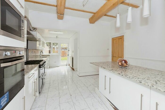 5 Bedroom Detached House To Rent In Forest Drive West, London, E11