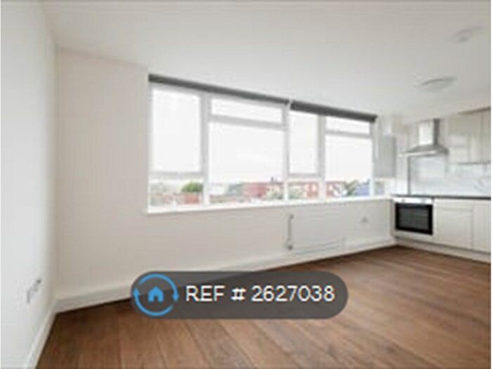 Studio To Rent In Rubens House, London, N3