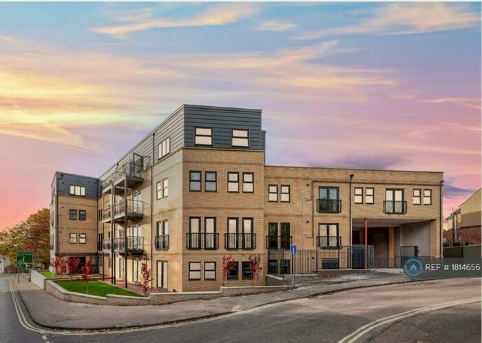 2 Bedroom Flat To Rent In Belle Vue Place, Sudbury, CO10