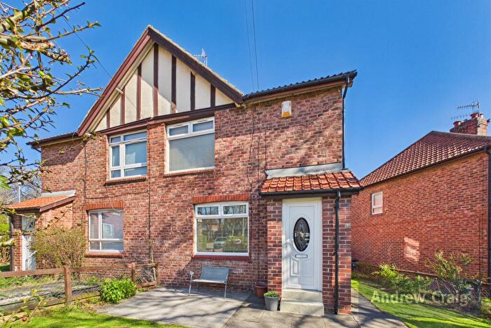 2 Bedroom Semi-Detached House For Sale In Monksfeld, Felling, NE10
