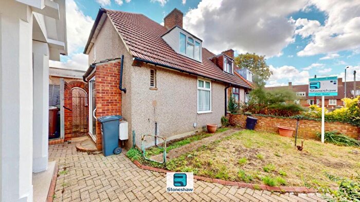 2 Bedroom End Of Terrace House For Sale In Hedgemans Road, Dagenham, RM9