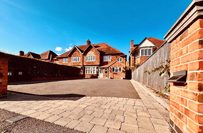 6 Bedroom Semi-Detached House For Sale In Sharmans Cross Road, Solihull, B91