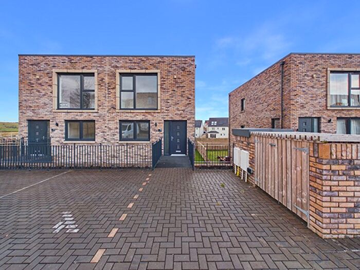 4 Bedroom Semi-Detached House For Sale In The Fieldings, Newlandsmuir, East Kilbride, G75