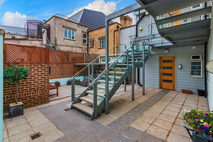 1 Bedroom Apartment To Rent In East Grinstead, West Sussex, RH19