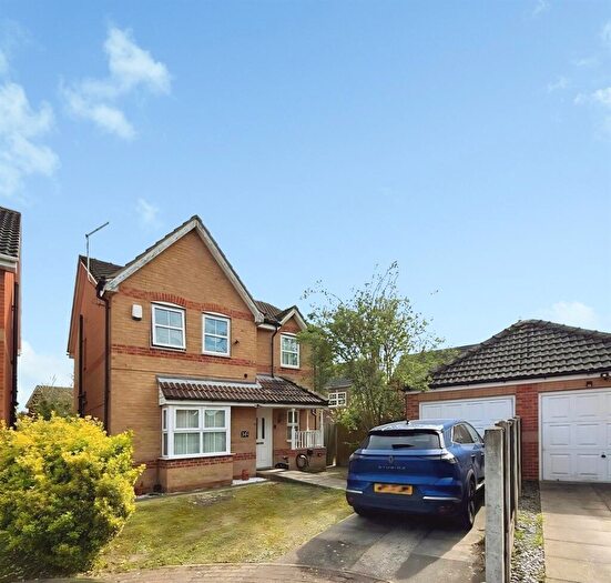 4 Bedroom Detached House For Sale In Highfield Close, Dunscroft, Doncaster, DN7