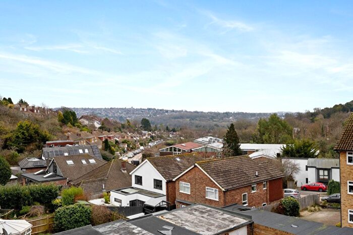 3 Bedroom Flat To Rent In Loyal Parade, Brighton, BN1
