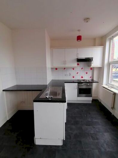 1 Bedroom Flat To Rent In Euston Avenue, Watford, WD18