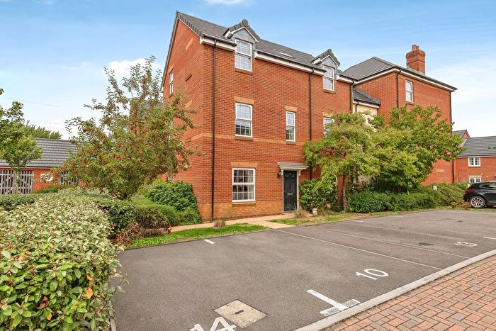 2 Bedroom Flat For Sale In Thomas Fox Road, Tonedale, Wellington, Somerset, TA21