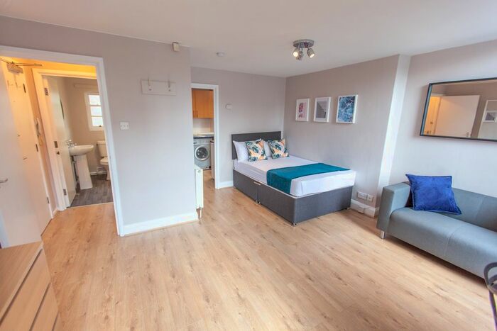 1 Bedroom Flat To Rent In Catharine Street, Liverpool, L8