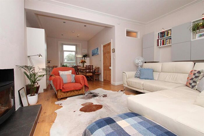 2 Bedroom Maisonette For Sale In Heavitree Road, Exeter, EX1